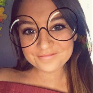 Meet your Posher, Makayla